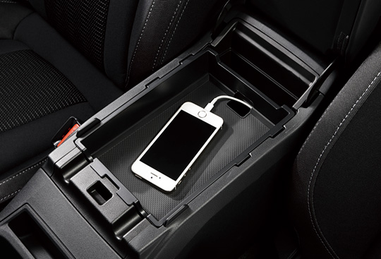 <sg-lang1>Centre Console Tray</sg-lang1><sg-lang2></sg-lang2><sg-lang3></sg-lang3>