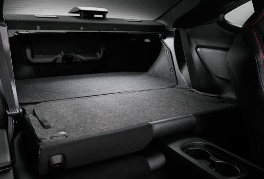 <sg-lang1>Folding Rear Seats</sg-lang1><sg-lang2></sg-lang2><sg-lang3></sg-lang3>