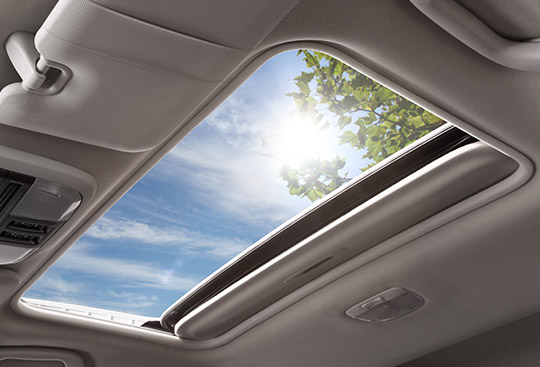 <sg-lang1>Power-Sliding, Tilt-Adjustable Glass Sunroof</sg-lang1><sg-lang2></sg-lang2><sg-lang3></sg-lang3>