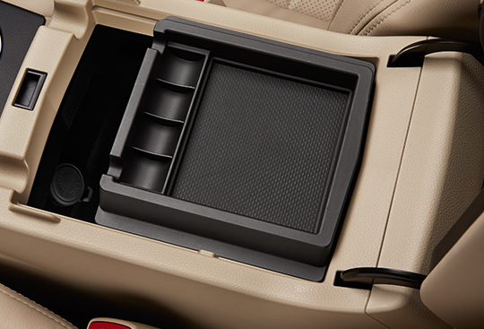 <sg-lang1>Centre Console Box</sg-lang1><sg-lang2></sg-lang2><sg-lang3></sg-lang3>