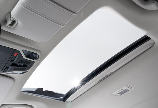 <sg-lang1>Sunroof</sg-lang1><sg-lang2></sg-lang2><sg-lang3></sg-lang3>